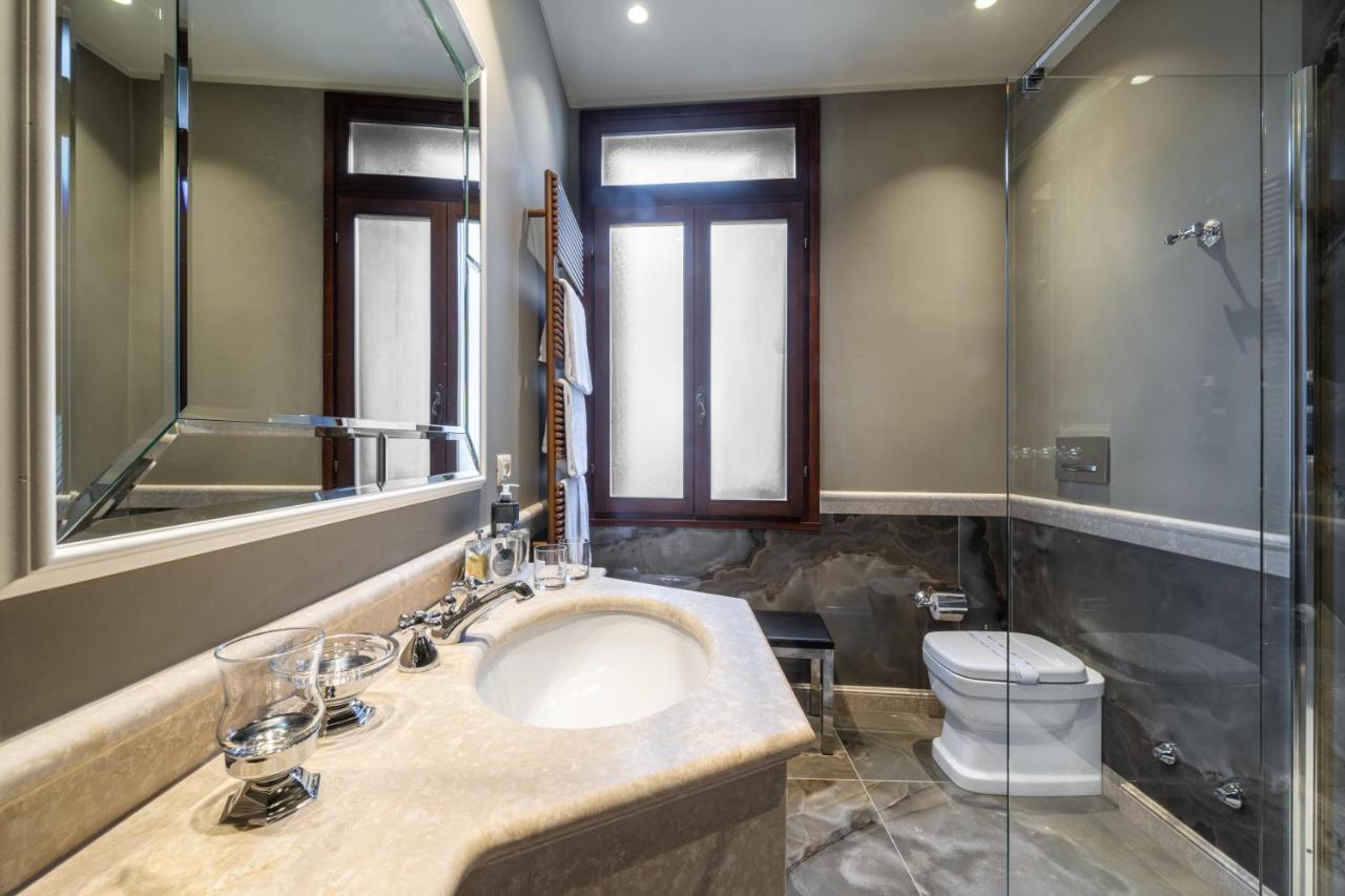 Deluxe room Canal View