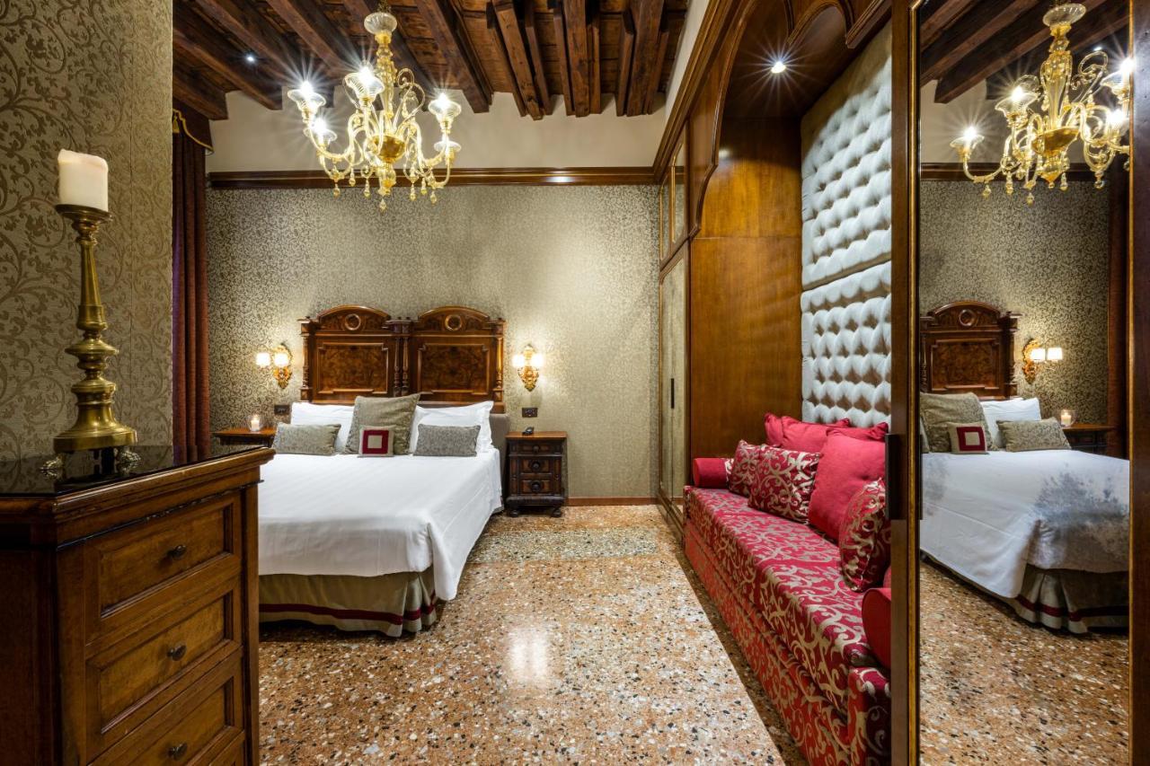 Deluxe room Canal View